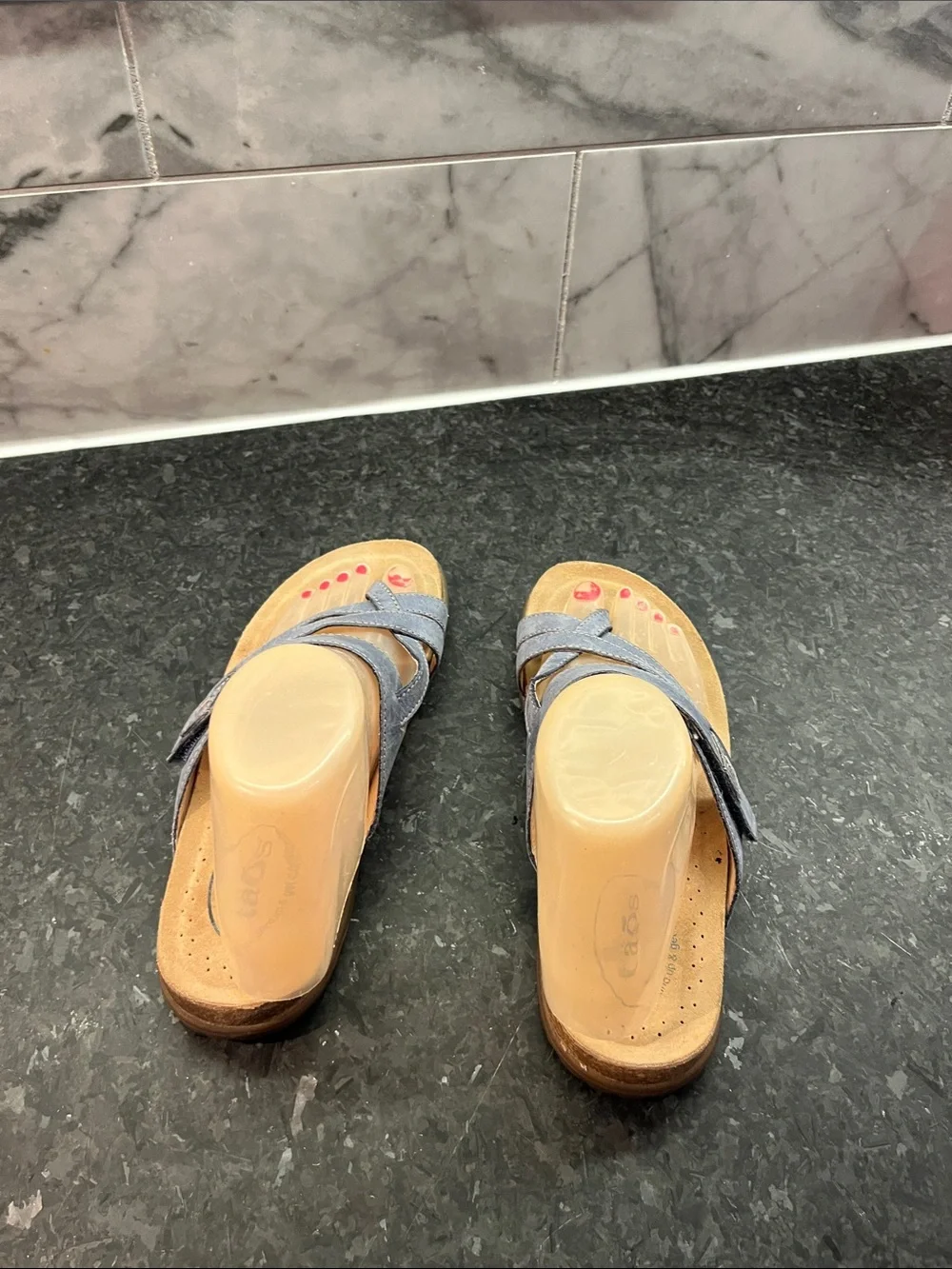 LADIES TAOS SANDALS